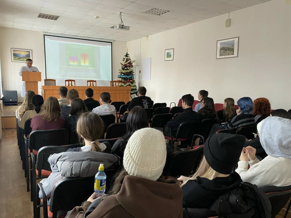 Сегодня в Поликлиническом отделении №3 состоялись образовательные мероприятия для несовершеннолетних